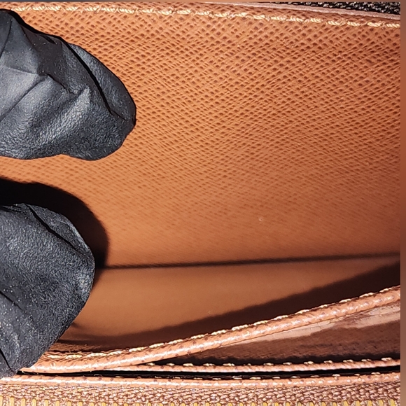 Louis Vuitton Brown Astrid Monogram Wallet - Picture 10 of 14